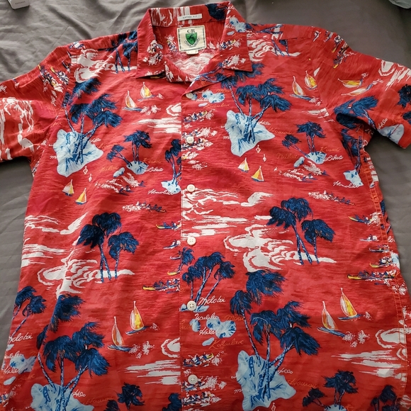 Hawaiian button up t shirt - Picture 4 of 4